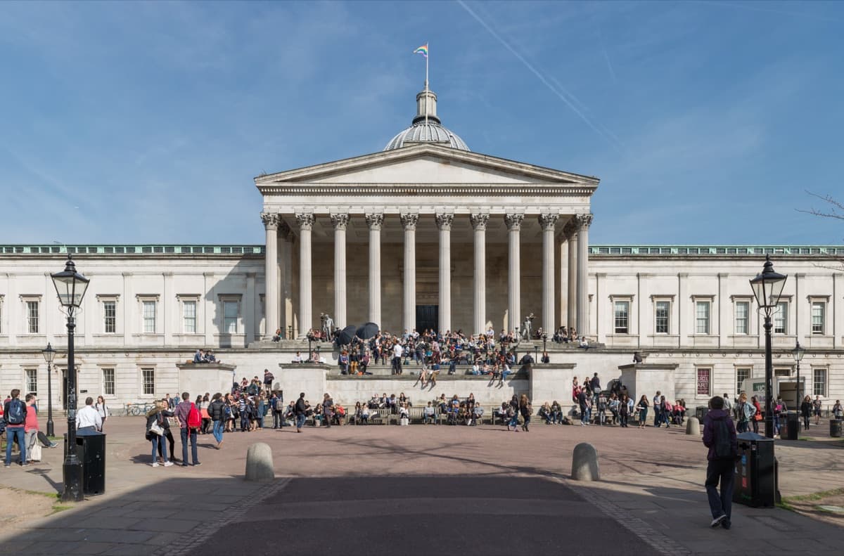 UCL (University College London) kampüsünden bir görünüm