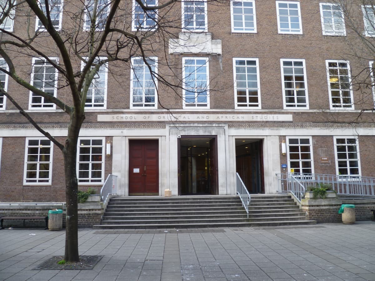SOAS University of London kampüsünden bir görünüm